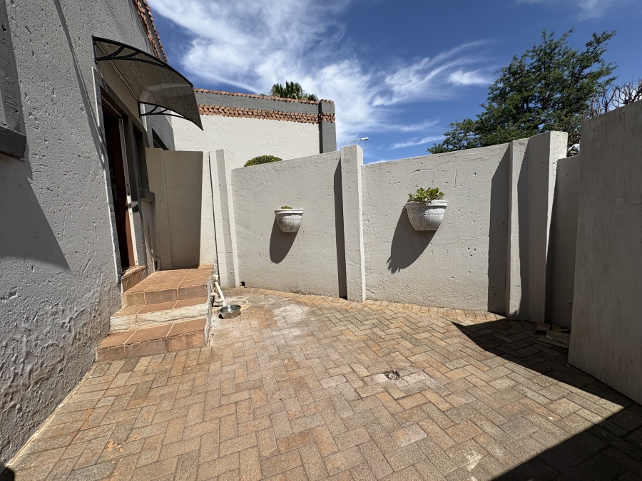 3 Bedroom Property for Sale in Safari Gardens North West